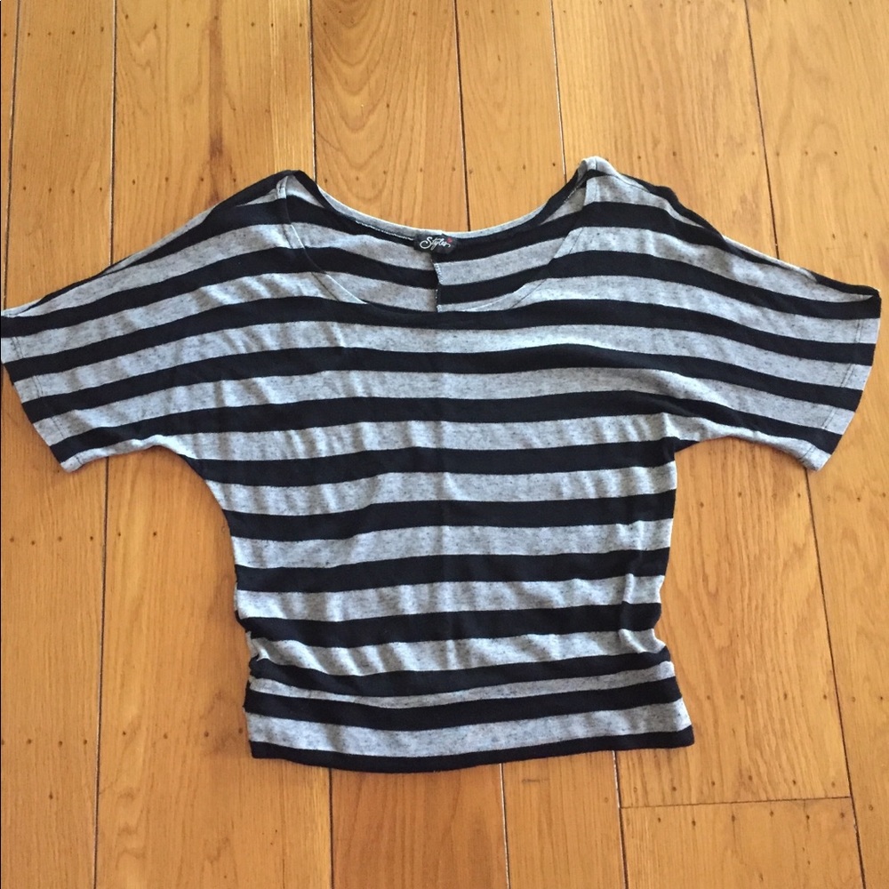 *Flash Sale* Black and Gray off the shoulder top